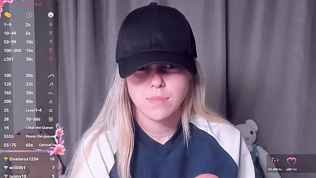 Snapshot of AngelAnty chatting on 09-27-25, 04:01 AngelAnty online show from 09-27-25, 04:01