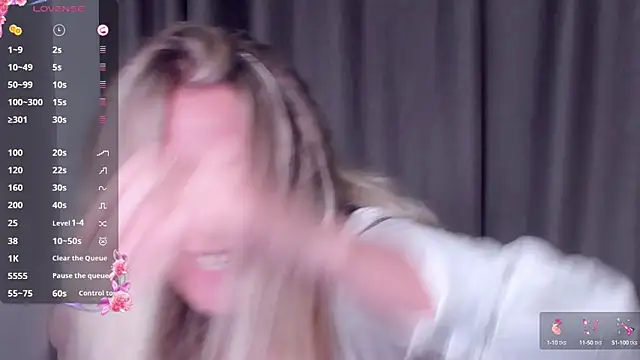 Snapshot of AngelAnty chatting on 09-28-25, 03:17 AngelAnty online show from 09-28-25, 03:17