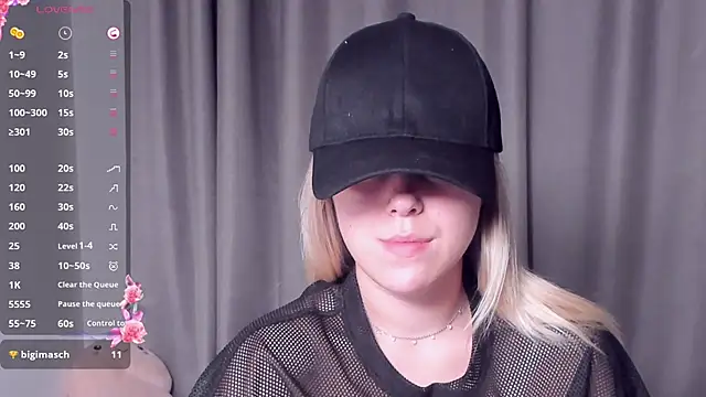 Snapshot of AngelAnty chatting on 09-29-25, 03:17 AngelAnty online show from 09-29-25, 03:17