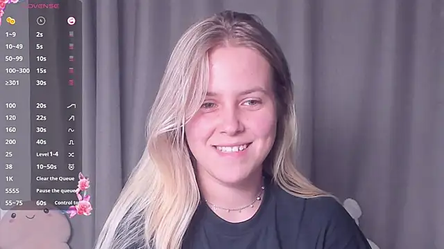 Snapshot of AngelAnty chatting on 10-06-25, 02:58 AngelAnty online show from 10-06-25, 02:58