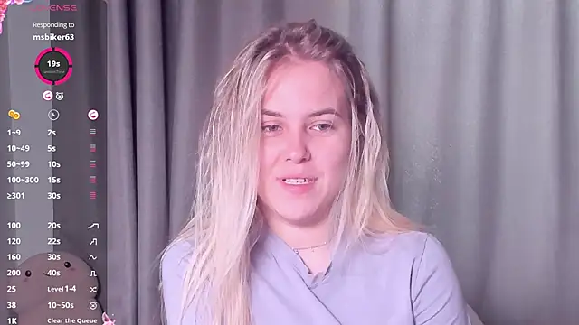 Snapshot of AngelAnty chatting on 10-19-25, 11:11 AngelAnty online show from 10-19-25, 11:11