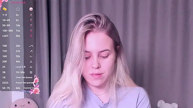 Snapshot of AngelAnty chatting on 10-20-25, 03:01 AngelAnty online show from 10-20-25, 03:01