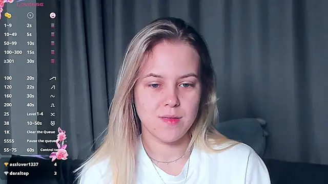 Snapshot of AngelAnty chatting on 11-14-25, 01:10 AngelAnty online show from 11-14-25, 01:10