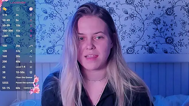 Snapshot of AngelAnty chatting on 02-18-26, 03:19 AngelAnty online show from 02-18-26, 03:19