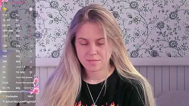 Snapshot of AngelAnty chatting on 03-08-26, 01:26 AngelAnty online show from 03-08-26, 01:26