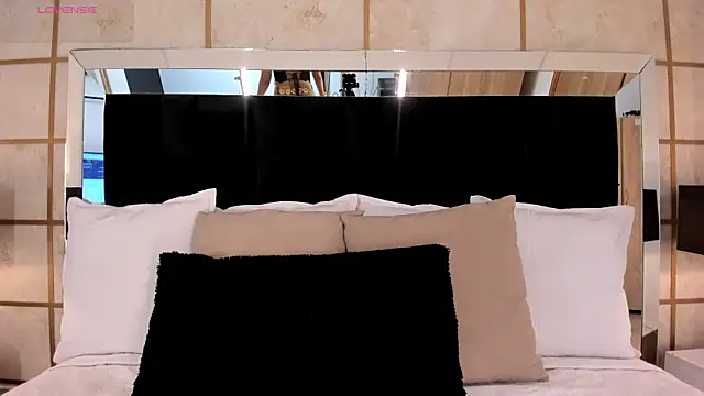 GretaVelvet online show from 11-30-25, 06:56