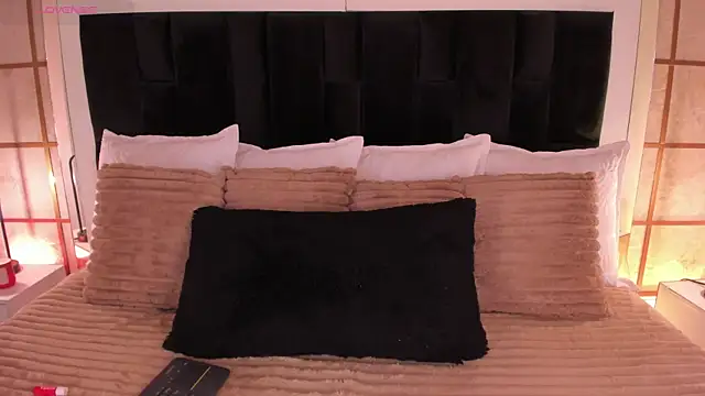 GretaVelvet online show from 04-26-26, 07:33