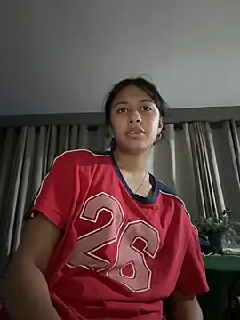 Snapshot of lynn9000 chatting on 10-26-25, 05:24 lynn9000 online show from 10-26-25, 05:24