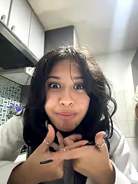 Snapshot of lynn9000 chatting on 11-21-25, 07:07 lynn9000 online show from 11-21-25, 07:07