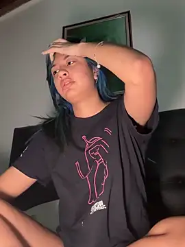 Snapshot of lynn9000 chatting on 03-06-26, 06:32 lynn9000 online show from 03-06-26, 06:32