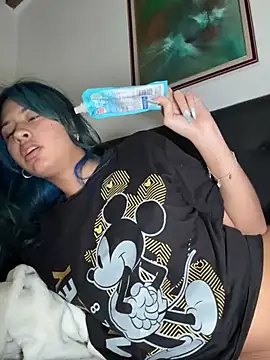 Snapshot of lynn9000 chatting on 03-11-26, 04:40 lynn9000 online show from 03-11-26, 04:40