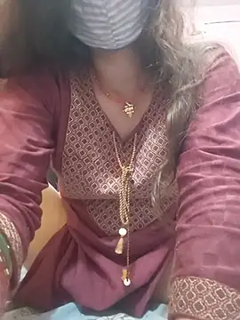 hiddennisha online show from 08-05-26, 03:09