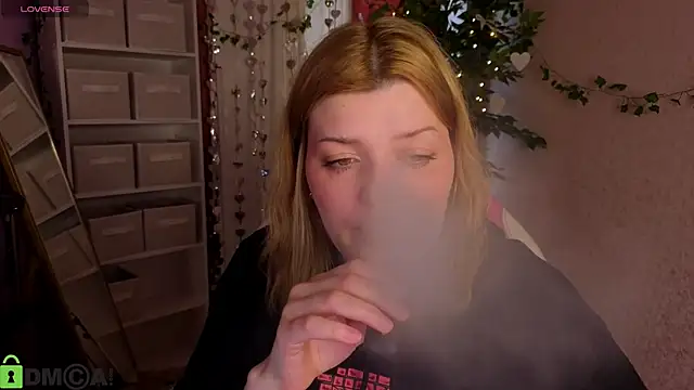 Michele Greenn online show from 03-21-26, 01:10