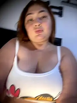 Snapshot of Rouse-Antonella chatting on 09-18-25, 04:25 Rouse-Antonella online show from 09-18-25, 04:25