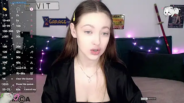 Snapshot of AmourLily chatting on 01-08-26, 07:43 AmourLily online show from 01-08-26, 07:43