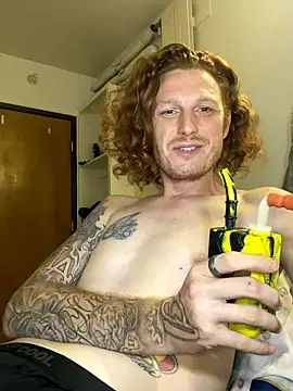 Snapshot of BIGxRED chatting on 09-28-25, 09:58 BIGxRED online show from 09-28-25, 09:58