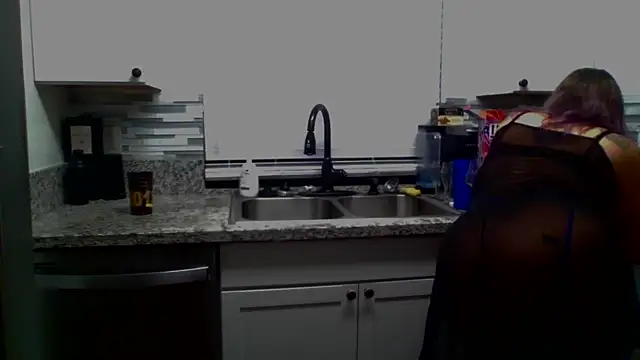 Snapshot of SparklesB1tch chatting on 09-13-25, 11:10 SparklesB1tch online show from 09-13-25, 11:10