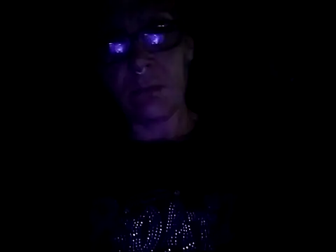 Snapshot of SparklesB1tch chatting on 10-11-25, 04:12 SparklesB1tch online show from 10-11-25, 04:12