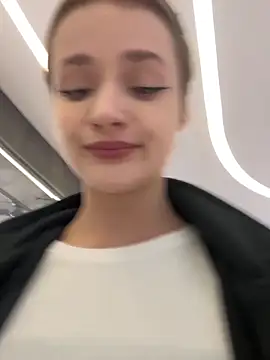 KittyQueeny online show from 09-17-25, 02:19