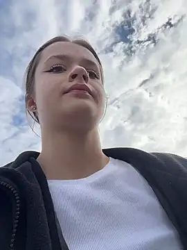 KittyQueeny online show from 09-27-25, 08:08