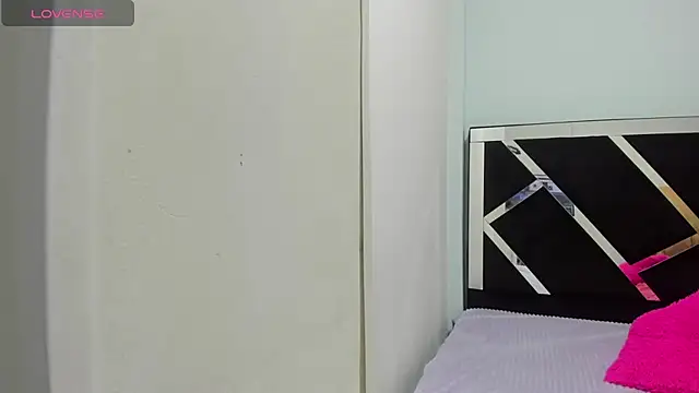 iisabella noa online show from 10-21-25, 01:45