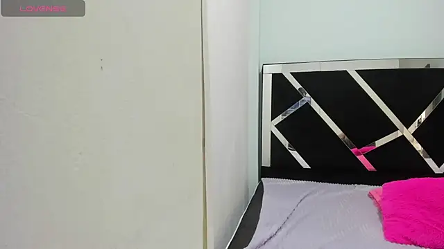 iisabella noa online show from 10-22-25, 01:11