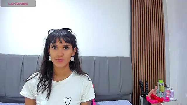 iisabella noa online show from 07-21-26, 12:51