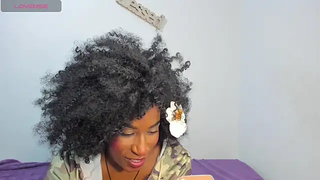 Snapshot of Brandy_brown_ chatting on 12-04-25, 11:13 Brandy brown online show from 12-04-25, 11:13