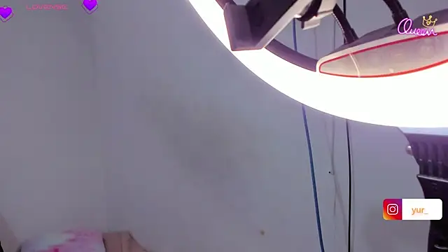 Snapshot of Brandy_brown_ chatting on 01-08-26, 11:40 Brandy brown online show from 01-08-26, 11:40