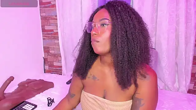 Snapshot of Brandy_brown_ chatting on 02-07-26, 12:03 Brandy brown online show from 02-07-26, 12:03