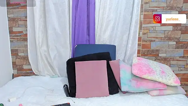 Brandy brown  online show from 05-03-26, 12:05