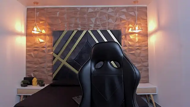 Emmaa white  online show from 04-28-26, 05:18