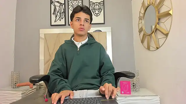 owen  johnson online show from 10-24-25, 12:12