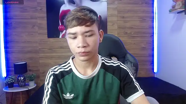 Snapshot of nathanclay chatting on 05-15-26, 12:34 nathanclay online show from 05-15-26, 12:34