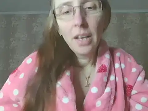 CandiCole online show from 04-17-26, 06:38