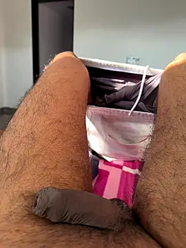 Snapshot of Marathiboyraj chatting on 11-14-25, 09:52 Marathiboyraj online show from 11-14-25, 09:52