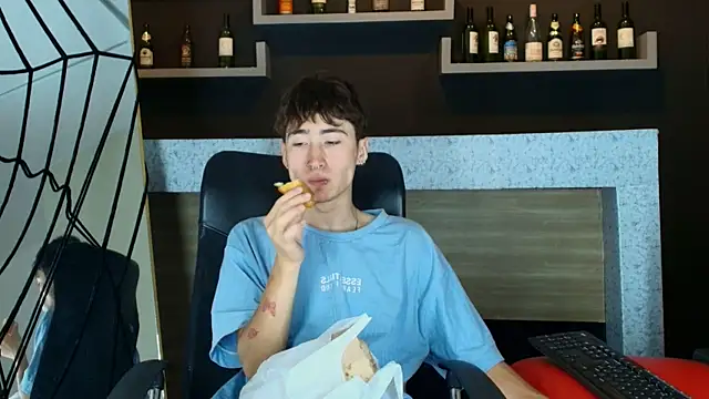  DantFox  online show from 11-05-25, 08:53