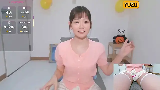 Snapshot of yuzukichi_jp chatting on 10-10-25, 04:11 yuzukichi jp online show from 10-10-25, 04:11