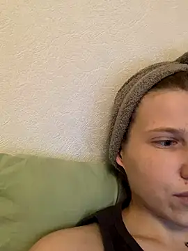 Leya F online show from 09-18-25, 06:54