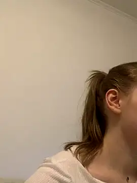 Leya F online show from 09-20-25, 06:53