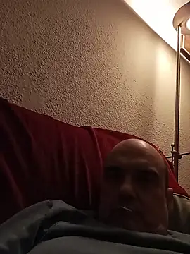 Snapshot of geli45 chatting on 01-05-26, 10:24 geli45 online show from 01-05-26, 10:24