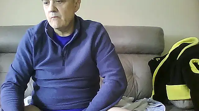 Snapshot of geli45 chatting on 01-18-26, 11:36 geli45 online show from 01-18-26, 11:36