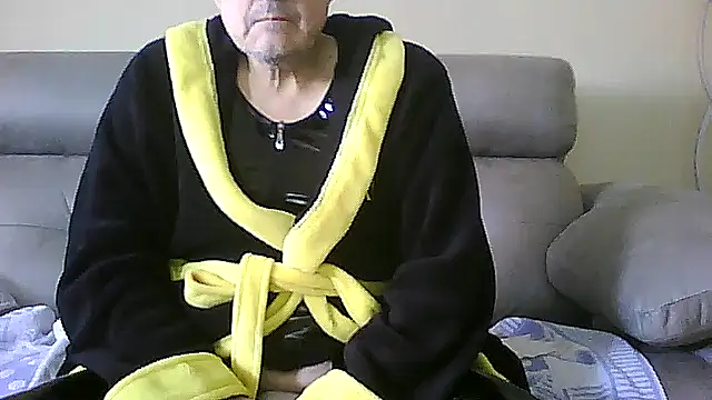 Snapshot of geli45 chatting on 02-27-26, 11:54 geli45 online show from 02-27-26, 11:54