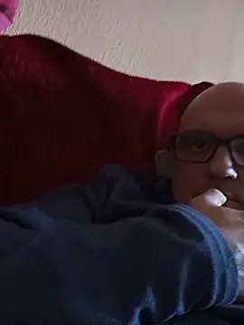 Snapshot of geli45 chatting on 03-02-26, 03:30 geli45 online show from 03-02-26, 03:30