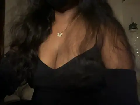 Snapshot of Niveda_21 chatting on 10-21-25, 04:19 Niveda 21 online show from 10-21-25, 04:19