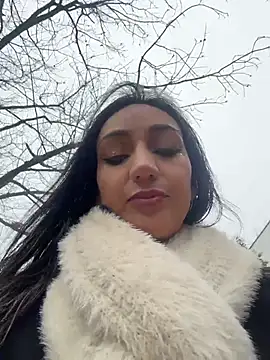 Ninabigtitied online show from 11-10-25, 09:41