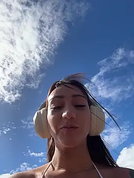 Ninabigtitied online show from 01-08-26, 12:29