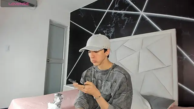 Snapshot of AerumChae chatting on 05-19-26, 12:00 AerumChae online show from 05-19-26, 12:00