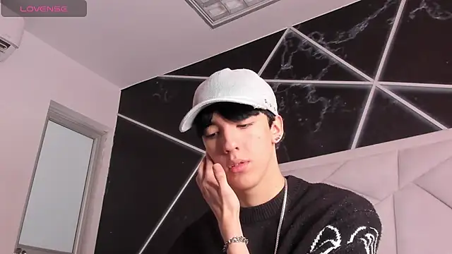 Snapshot of AerumChae chatting on 06-03-26, 01:14 AerumChae online show from 06-03-26, 01:14