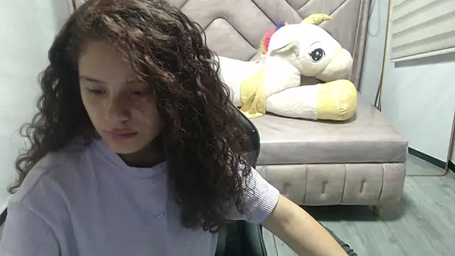 Velvet Moon V online show from 10-31-25, 12:17